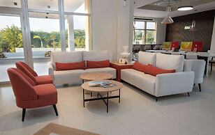 Super 8 By Wyndham Manzanillo