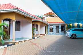 D'lykerz Hotel