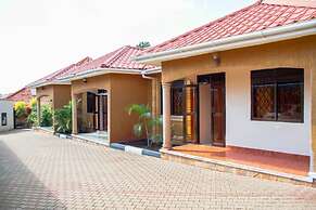 D'lykerz Hotel