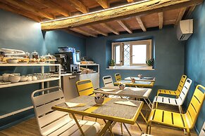 Gogò Petit Hotel