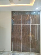Inviting 3-bed House in Jhelum