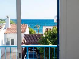 2bed Villa - Private Pool - Steps From the Beach!
