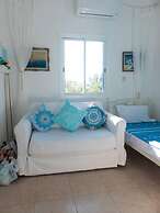 2bed Villa - Private Pool - Steps From the Beach!