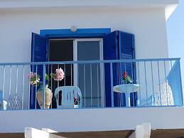 2bed Villa - Private Pool - Steps From the Beach!