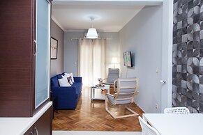 Beautiful new decorated apt in Athens