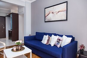 Beautiful new decorated apt in Athens