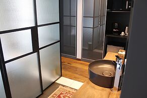 Be House Suites & Spa