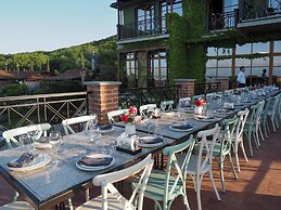 Ampelo Resort