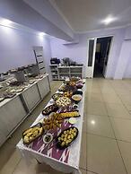 Grand Avenue Hotel