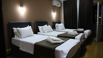 Grand Avenue Hotel