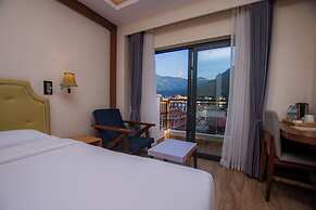 Hotel Fewa Trip