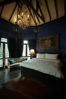 Baan Tuk Din Hotel