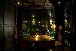 Baan Tuk Din Hotel