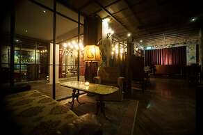 Baan Tuk Din Hotel