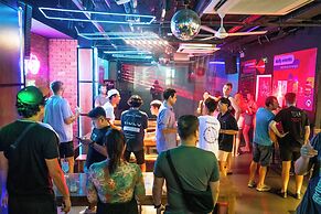Mad Monkey Hanoi - Hostel