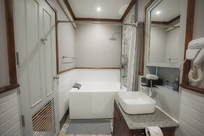 Mybanlao Hotel