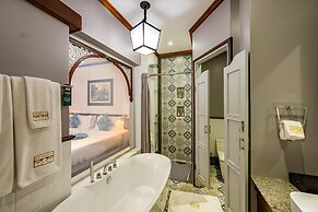 Mybanlao Hotel