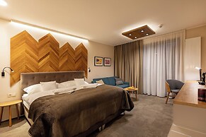 APLEND Lake Resort
