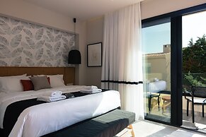 Chapter 02 Gallery Suites