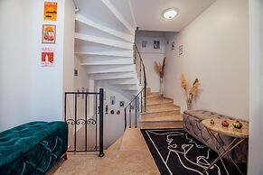 Wonder Suites