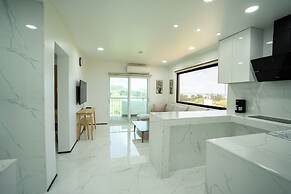 Mariana Suites