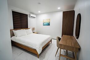 Mariana Suites