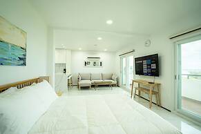 Mariana Suites