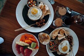 Deep Roots Dive & Yoga Resort
