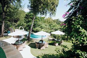 Deep Roots Dive & Yoga Resort