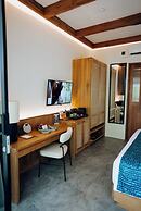 Deep Roots Dive & Yoga Resort