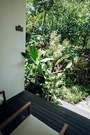 Deep Roots Dive & Yoga Resort