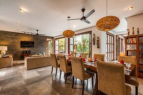 Mary's Beach 4 BR Villa