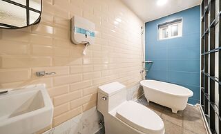 Hotel Less Seoul