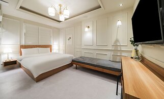 Hotel Less Seoul