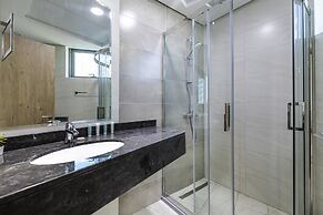 The Bay Residences - Canal View