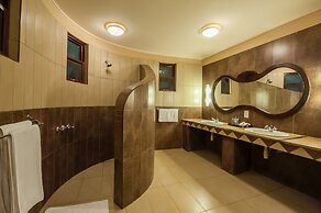 Lake Nakuru Sopa Lodge