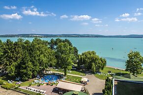 Club Tihany Resort