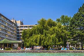 Club Tihany Resort