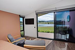 The Lane Retreat