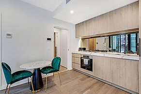 Lumina Suites