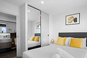 Lumina Suites