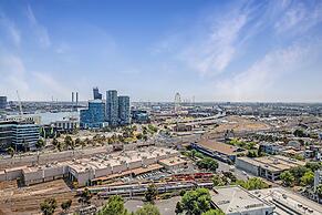 Lumina Suites