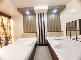 Cosmo Hotel Espana Near Ust