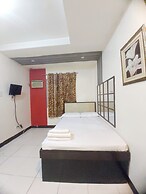 Cosmo Hotel Espana Near Ust