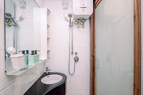 Modern Look And Comfy Studio At Sky House Bsd Apartment