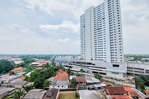 Luxury Studio At Serpong Garden Apartment