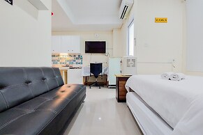 Fancy And Strategic Studio Apartment At B Residence