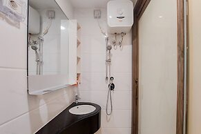 Scenic Designed And Comfy Studio At Sky House Bsd Apartment