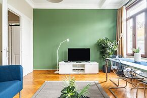 Sleek Flat With Central Location in Beyoglu