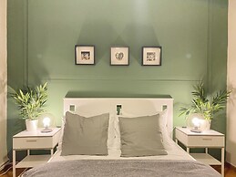 Sleek Flat With Central Location in Beyoglu